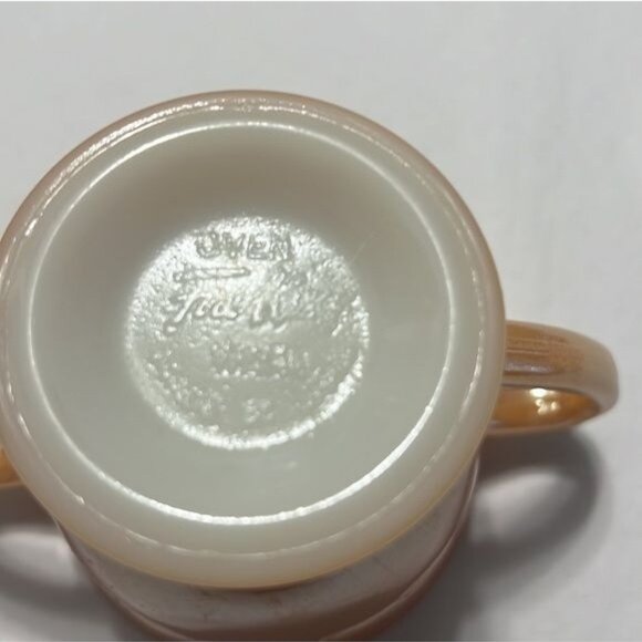 Vintage Fire-King Peach Lustre Creamer & Sugar Set With Laurel Pattern - Picture 5 of 8